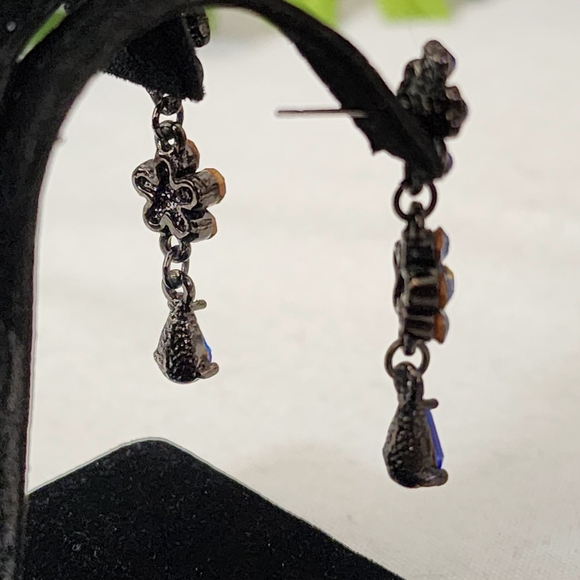 Gunmetal Silver w/ Blue and AB Crystal   Stones Butterfly Necklace Earrings Set - Picture 5 of 11